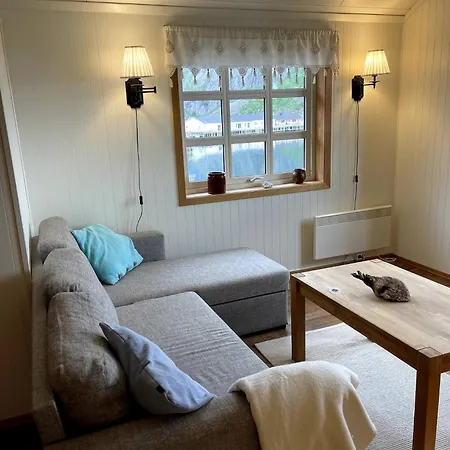 Delightful Hamnoya Rorbua/fisherman's Cottage. * Reine